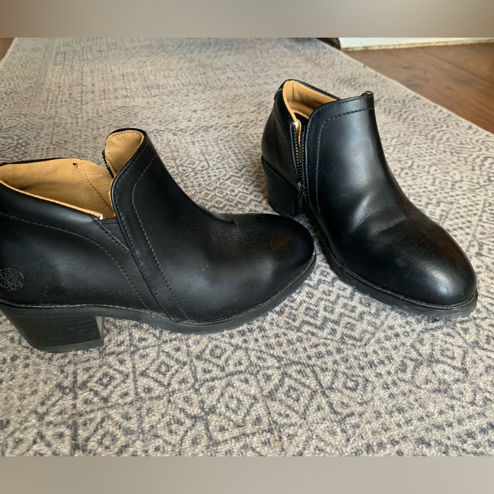 Xena Gravity Safety Shoe w/ Vegan Leather and Steel Toe